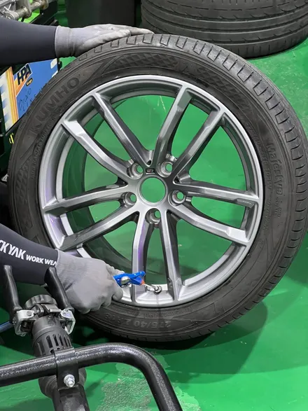 대구 휠복원 대구 휠도색 대구 휠수리 타이어 전문 휠플레이[BMW 5시리즈 순정 18인치 휠복원 작업입니다.] / 대구 서구 평리동
