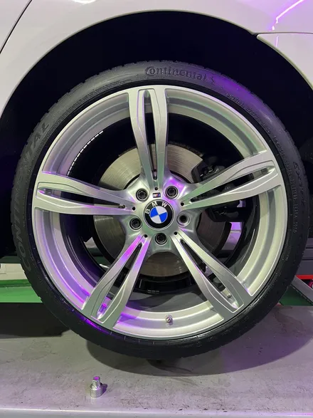 대구 휠복원 대구 휠도색 대구 자동차 휠수리 잘하는 곳 휠플레이[BMW 640 순정 20인치 실버 휠도색 작업입니다.] / 대구 서구 평리동