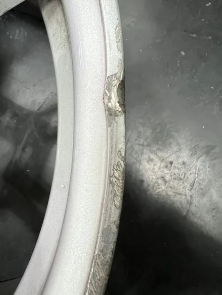 대구 휠복원 대구 휠도색 대구 자동차 휠수리 잘하는 곳 휠플레이 타이어 전문[BMW 5시리즈 순정 18인치 휠복원 작업입니다.] / 대구 서구 평리동