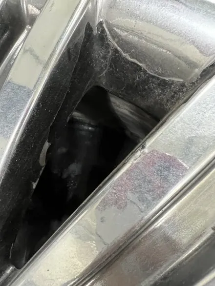 대구 휠복원 대구 휠도색 대구 자동차 휠수리 잘하는 곳 휠플레이 타이어 전문[기아 K7 순정 19인치 고스트크롬 휠도색 작업입니다.] / 대구 서구 평리동