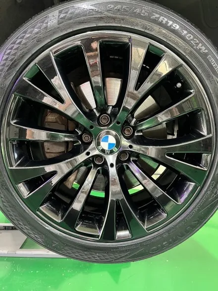 대구 휠복원 대구 휠수리 대구 휠도색 타이어 전문샵 휠플레이 [BMW GT 순정19인치 고스트크롬 휠도색 작업입니다.] / 대구 서구 평리동