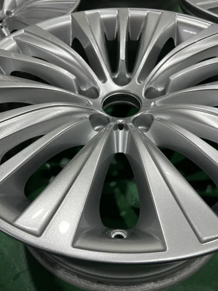 대구 휠복원 대구 휠도색 대구 휠수리 타이어 전문 휠플레이[BMW GT5 순정 19인치 실버 휠도색 작업입니다.] / 대구 서구 평리동