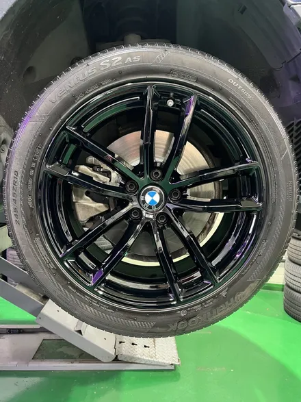 대구 휠복원 대구 휠도색 대구 자동차 휠수리 잘하는 곳 휠플레이 타이어 전문[BMW 5시리즈 순정 18인치 블랙유광 휠도색 작업입니다.] / 대구 서구 평리동