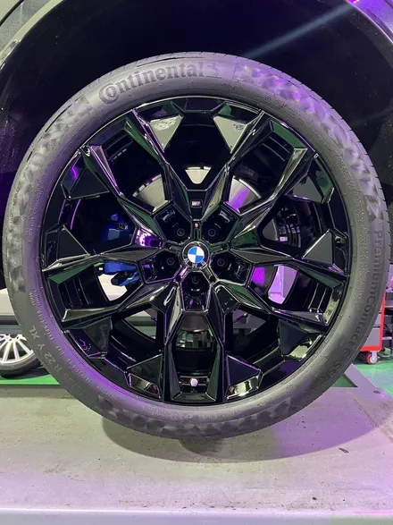 대구 휠복원 대구 휠도색 대구 자동차 휠수리 잘하는 곳 휠플레이[BMW X7 순정 22인치 블랙유광 휠도색 작업입니다.] / 대구 서구 평리동