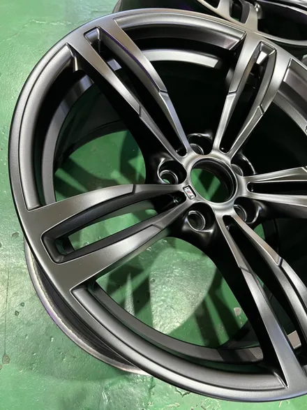 대구 휠복원 대구 휠도색 대구 자동차 휠수리 잘하는 곳 휠플레이 타이어 전문[BMW 4시리즈 순정 19인치 블랙반무광 매트블랙 휠도색 작업입니다.] / 대구 서구 평리동