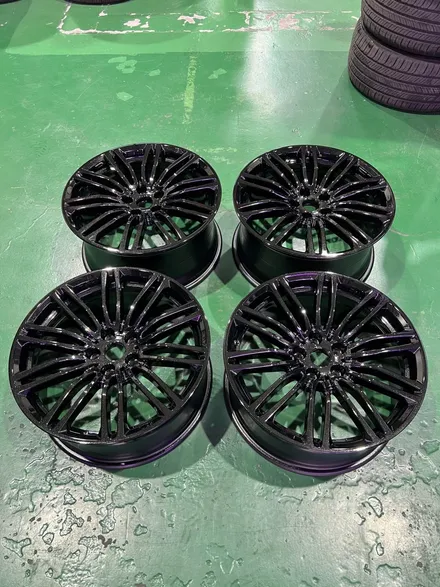 대구 휠복원 대구 휠도색 대구 자동차 휠수리 잘하는 곳 휠플레이 타이어 전문[BMW 5시리즈 순정 19인치 블랙펄유광 휠도색 작업입니다.] / 대구 서구 평리동