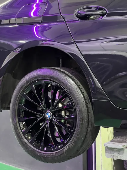 대구 휠복원 대구 휠도색 대구 자동차 휠수리 잘하는 곳 휠플레이 타이어 전문[BMW 5시리즈 순정 18인치 블랙유광 휠도색 작업입니다.] / 대구 서구 평리동