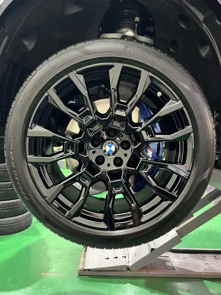 대구 휠복원 대구 휠도색 대구 자동차 휠수리 잘하는 곳 휠플레이 타이어 전문[BMW X5 순정 21인치 블랙펄유광 휠도색 작업입니다.] 대구 휠복원 성지 / 대구 서구 평리동