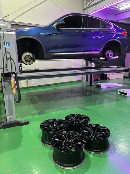 대구 휠복원 대구 휠도색 대구 휠수리 타이어 전문 휠플레이[BMW X4 순정 19인치 블랙펄유광 휠도색 작업 입니다.] / 대구 서구 평리동