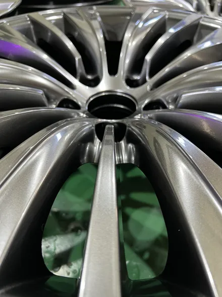 대구 휠복원 대구 휠도색 대구 휠수리 타이어 전문 휠플레이[BMW 5 GT 순정 19인치 고스트크롬 휠도색 작업입니다.] / 대구 서구 평리동
