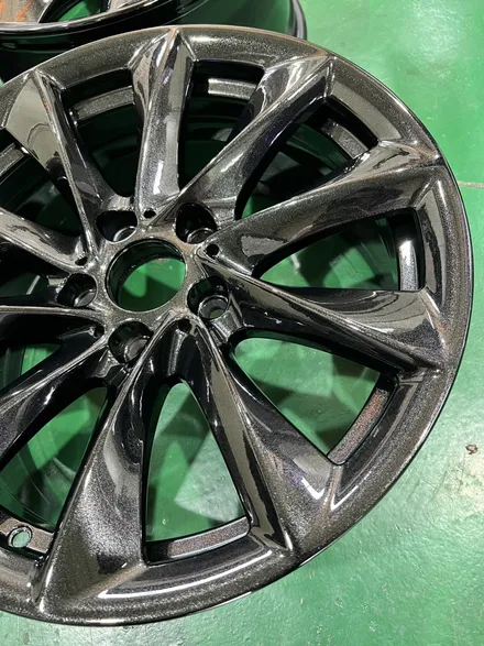 대구 휠복원 대구 휠도색 대구 휠수리 타이어 전문 휠플레이[BMW 4시리즈 순정 18인치 블랙펄유광 휠도색 작업입니다.] / 대구 서구 평리동