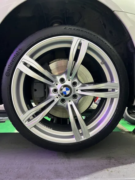 대구 휠복원 대구 휠도색 대구 자동차 휠수리 잘하는 곳 휠플레이[BMW 640 순정 20인치 실버 휠도색 작업입니다.] / 대구 서구 평리동