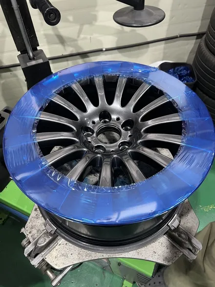 대구 휠복원 대구 휠도색 대구 자동차 휠수리 잘하는 곳 휠플레이 타이어 전문[BMW 7시리즈 순정 19인치 고스트크롬 휠도색 작업입니다.] / 대구 서구 평리동