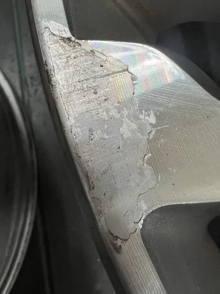대구 휠복원 대구 휠도색 대구 자동차 휠수리 잘하는 곳 휠플레이 타이어 전문[레인지로버 스포츠 순정 21인치 다이아몬드커팅 휠복원 작업입니다.] / 대구 서구 평리동
