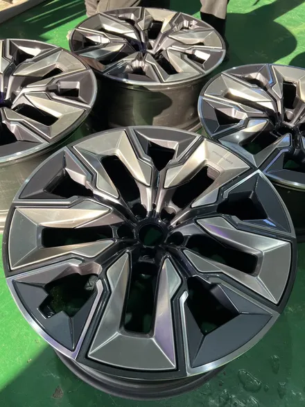 대구 휠복원 대구 휠도색 대구 자동차 휠수리 잘하는 곳 휠플레이 타이어 전문[BMW I7 7시리즈 순정 21인치 다이아몬드커팅 휠복원 작업입니다.] / 대구 서구 평리동