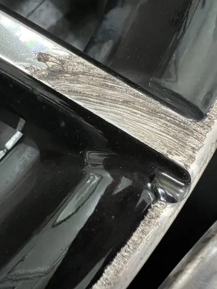 대구 휠복원 대구 휠도색 대구 자동차 휠수리 잘하는 곳 휠플레이 타이어 전문[BMW 320 투어링 순정 19인치 다이아몬드커팅 휠복원 작업입니다.] / 대구 서구 평리동