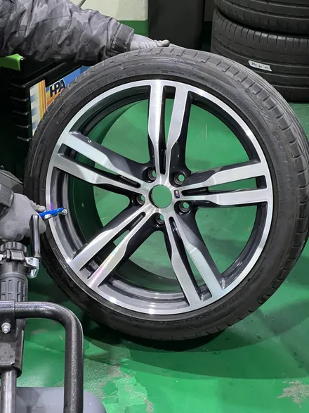 대구 휠복원 대구 휠도색 대구 휠수리 타이어 전문 휠플레이[BMW 7시리즈 순정 20인치 다이아몬드컷팅 휠복원 작업입니다.] / 대구 서구 평리동