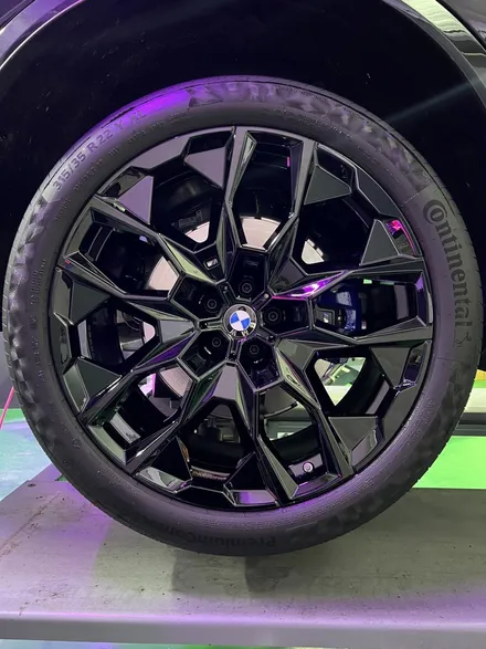 대구 휠복원 대구 휠도색 대구 자동차 휠수리 잘하는 곳 휠플레이[BMW X7 순정 22인치 블랙유광 휠도색 작업입니다.] / 대구 서구 평리동