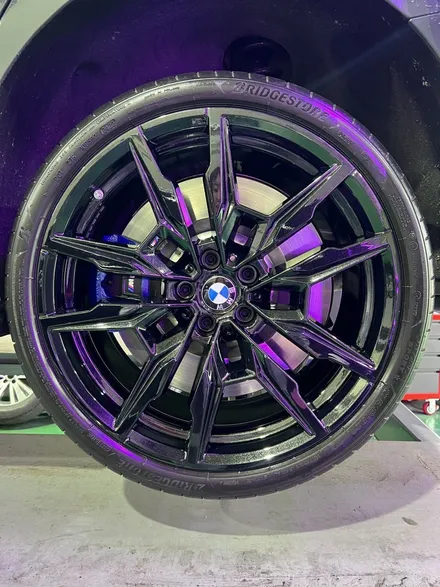 대구 휠복원 대구 휠도색 대구 자동차 휠수리 잘하는 곳 휠플레이 타이어 전문[BMW 850 순정 20인치 블랙펄유광 휠도색 작업입니다.] / 대구 서구 평리동