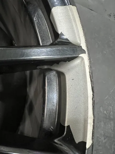 대구 휠복원 대구 휠도색 대구 자동차 휠수리 잘하는 곳 휠플레이 타이어 전문[벤츠 GT43 순정 20인치 블랙유광 휠도색 작업입니다.] / 대구 서구 평리동