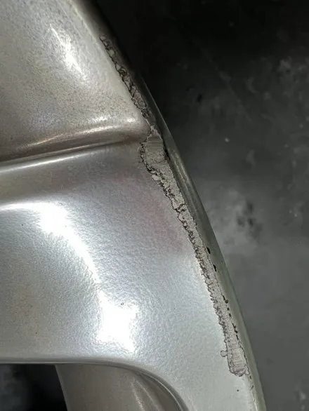 대구 휠복원 대구 휠도색 대구 자동차 휠수리 잘하는 곳 휠플레이 타이어 전문[렉서스 ES 300 순정 18인치 휠복원 작업입니다.] / 대구 서구 평리동