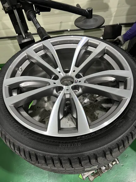 대구 휠복원 대구 휠도색 대구 휠수리 타이어 전문 휠플레이[BMW X5 순정 20인치 다이아몬드컷팅 휠복원 작업입니다.] / 대구 서구 평리동