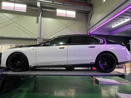 대구 휠복원 대구 휠도색 대구 휠수리 타이어 전문 휠플레이[BMW 7시리즈 순정 20인치 블랙유광 휠도색 작업입니다.] / 대구 서구 평리동