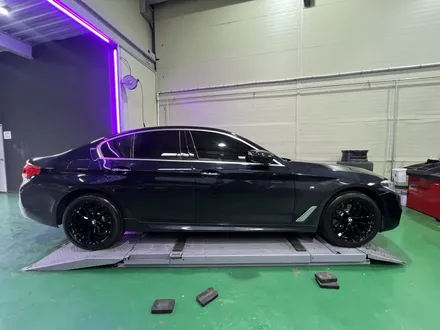 대구 휠복원 대구 휠도색 대구 자동차 휠수리 잘하는 곳 휠플레이 타이어 전문[BMW 5시리즈 순정 18인치 블랙유광 휠도색 작업입니다.] / 대구 서구 평리동