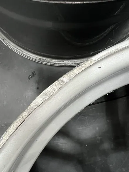 대구 휠복원 대구 휠도색 대구 자동차 휠수리 잘하는 곳 휠플레이 타이어 전문[BMW 5시리즈 순정 18인치 휠복원 작업입니다.] / 대구 서구 평리동