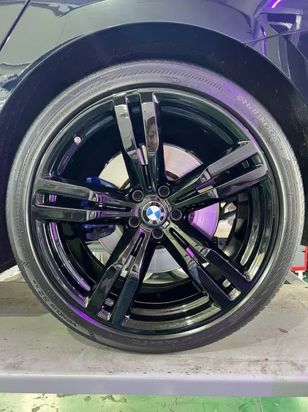 대구 휠복원 대구 휠도색 대구 자동차 휠수리 잘하는 곳 휠플레이 타이어 전문[BMW 6 GT 순정 20인치 블랙펄유광 휠도색 작업입니다.] / 대구 서구 평리동