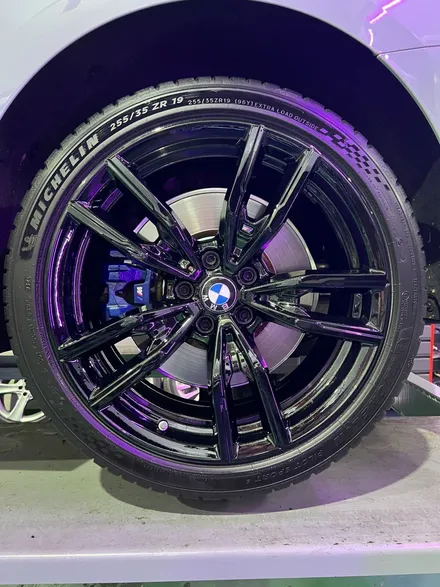대구 휠복원 대구 휠도색 대구 자동차 휠수리 잘하는 곳 휠플레이 타이어 전문[BMW 440 순정 19인치 블랙펄유광 휠도색 작업입니다.] / 대구 서구 평리동