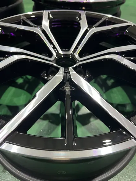 대구 휠복원 대구 휠도색 대구 자동차 휠수리 잘하는 곳 휠플레이 타이어 전문[BMW G30 5시리즈 순정 19인치 다이아몬드커팅 휠커스텀 작업입니다.] / 대구 서구 평리동