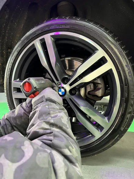 대구 휠복원 대구 휠도색 대구 휠수리 타이어 전문 휠플레이[BMW 7시리즈 순정 20인치 다이아몬드컷팅 휠복원 작업입니다.] / 대구 서구 평리동