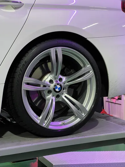 대구 휠복원 대구 휠도색 대구 자동차 휠수리 잘하는 곳 휠플레이[BMW 640 순정 20인치 실버 휠도색 작업입니다.] / 대구 서구 평리동