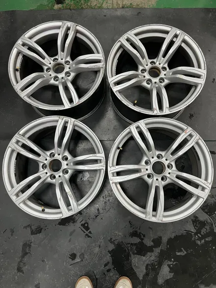 대구 휠복원 대구 휠도색 대구 자동차 휠수리 잘하는 곳 휠플레이 타이어 전문[BMW 5시리즈 순정 18인치 휠복원 작업입니다.] / 대구 서구 평리동