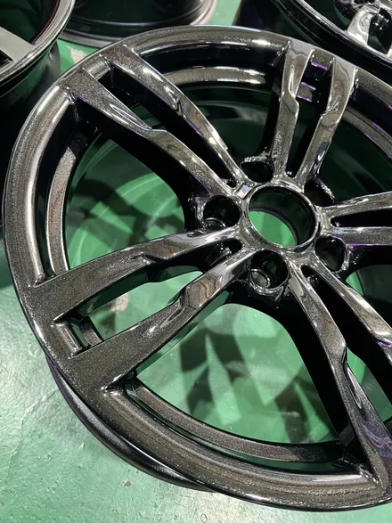 대구 휠복원 대구 휠도색 대구 자동차 휠수리 잘하는 곳 휠플레이 타이어 전문[BMW 3시리즈 순정 18인치 블랙펄유광 휠도색 작업입니다.] / 대구 서구 평리동