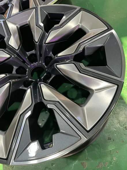 대구 휠복원 대구 휠도색 대구 자동차 휠수리 잘하는 곳 휠플레이 타이어 전문[BMW I7 7시리즈 순정 21인치 다이아몬드커팅 휠복원 작업입니다.] / 대구 서구 평리동