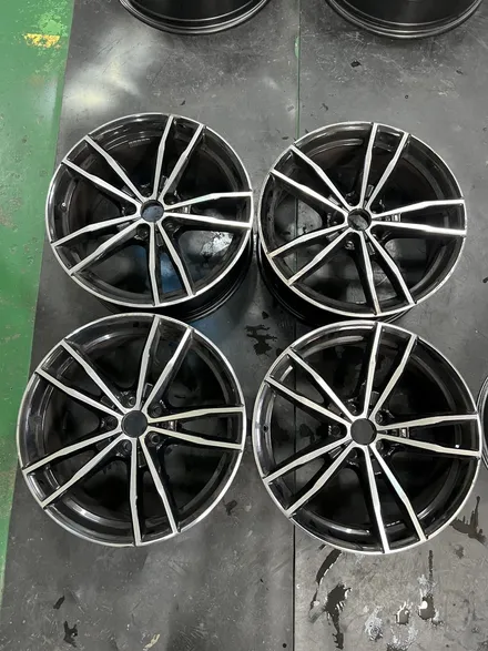 대구 휠복원 대구 휠도색 대구 자동차 휠수리 잘하는 곳 휠플레이 타이어 전문[BMW 320 투어링 순정 19인치 다이아몬드커팅 휠복원 작업입니다.] / 대구 서구 평리동