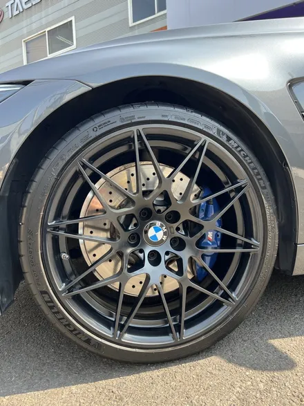 대구 휠복원 대구 휠도색 대구 휠수리 타이어 전문 휠플레이[BMW M3 순정 20인치 반무광 고스트크롬 휠도색 작업입니다.] / 대구 서구 평리동