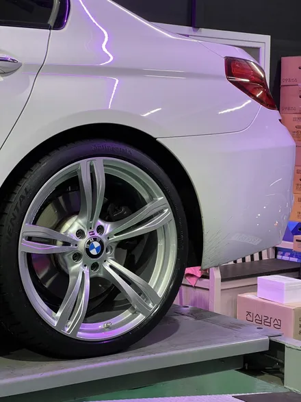 대구 휠복원 대구 휠도색 대구 자동차 휠수리 잘하는 곳 휠플레이[BMW 640 순정 20인치 실버 휠도색 작업입니다.] / 대구 서구 평리동