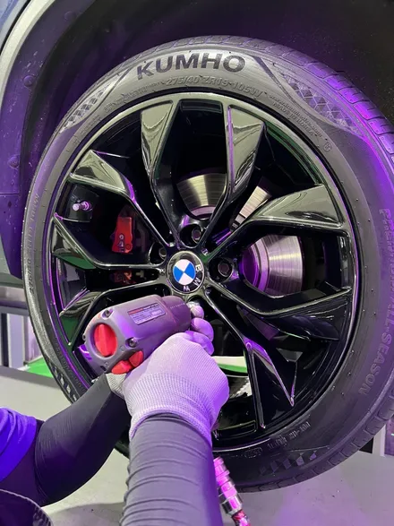 대구 휠복원 대구 휠도색 대구 휠수리 타이어 전문 휠플레이[BMW X4 순정 19인치 블랙펄유광 휠도색 작업 입니다.] / 대구 서구 평리동