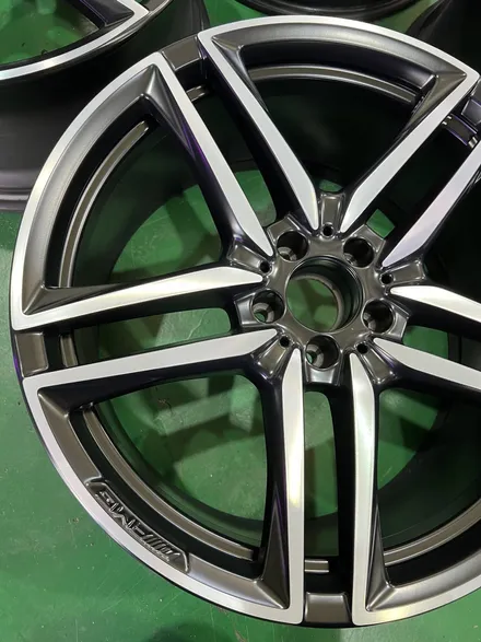 대구 휠복원 대구 휠도색 대구 휠수리 타이어 전문 휠플레이[벤츠 E63 AMG 순정 20인치 다이아몬드컷팅 휠복원 작업입니다.] / 대구 서구 평리동