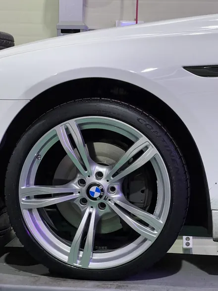 대구 휠복원 대구 휠도색 대구 자동차 휠수리 잘하는 곳 휠플레이[BMW 640 순정 20인치 실버 휠도색 작업입니다.] / 대구 서구 평리동