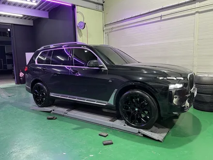 대구 휠복원 대구 휠도색 대구 자동차 휠수리 잘하는 곳 휠플레이 타이어 전문[BMW X7 순정 22인치 블랙유광 휠도색 작업입니다.] / 대구 서구 평리동