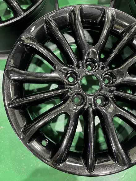 대구 휠복원 대구 휠도색 대구 휠수리 타이어 전문 휠플레이[미니 클럽맨 순정 17인치 블랙펄유광 휠도색 작업입니다.] / 대구 서구 평리동