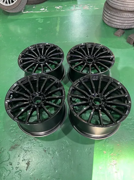 대구 휠복원 대구 휠도색 대구 자동차 휠수리 잘하는 곳 휠플레이 타이어 전문[벤츠 AMG GT43 순정 20인치 블랙펄유광 휠도색 작업입니다.] / 대구 서구 평리동