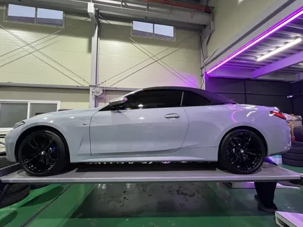 대구 휠복원 대구 휠도색 대구 자동차 휠수리 잘하는 곳 휠플레이 타이어 전문[BMW 440 순정 19인치 블랙펄유광 휠도색 작업입니다.] / 대구 서구 평리동