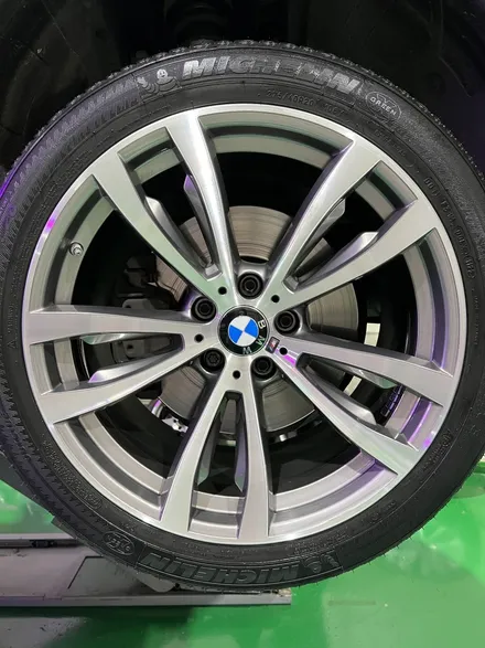 대구 휠복원 대구 휠도색 대구 휠수리 타이어 전문 휠플레이[BMW X5 순정 20인치 다이아몬드컷팅 휠복원 작업입니다.] / 대구 서구 평리동