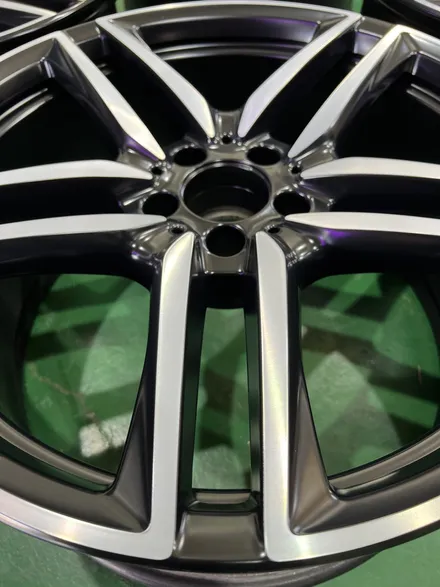 대구 휠복원 대구 휠도색 대구 휠수리 타이어 전문 휠플레이[벤츠 E63 AMG 순정 20인치 다이아몬드컷팅 휠복원 작업입니다.] / 대구 서구 평리동