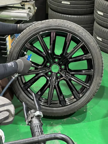대구 휠복원 대구 휠도색 대구 휠수리 타이어 전문 휠플레이[BMW 7시리즈 순정 20인치 블랙펄유광 휠도색 작업입니다.] / 대구 서구 평리동